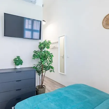 Apartment Mini Ultra